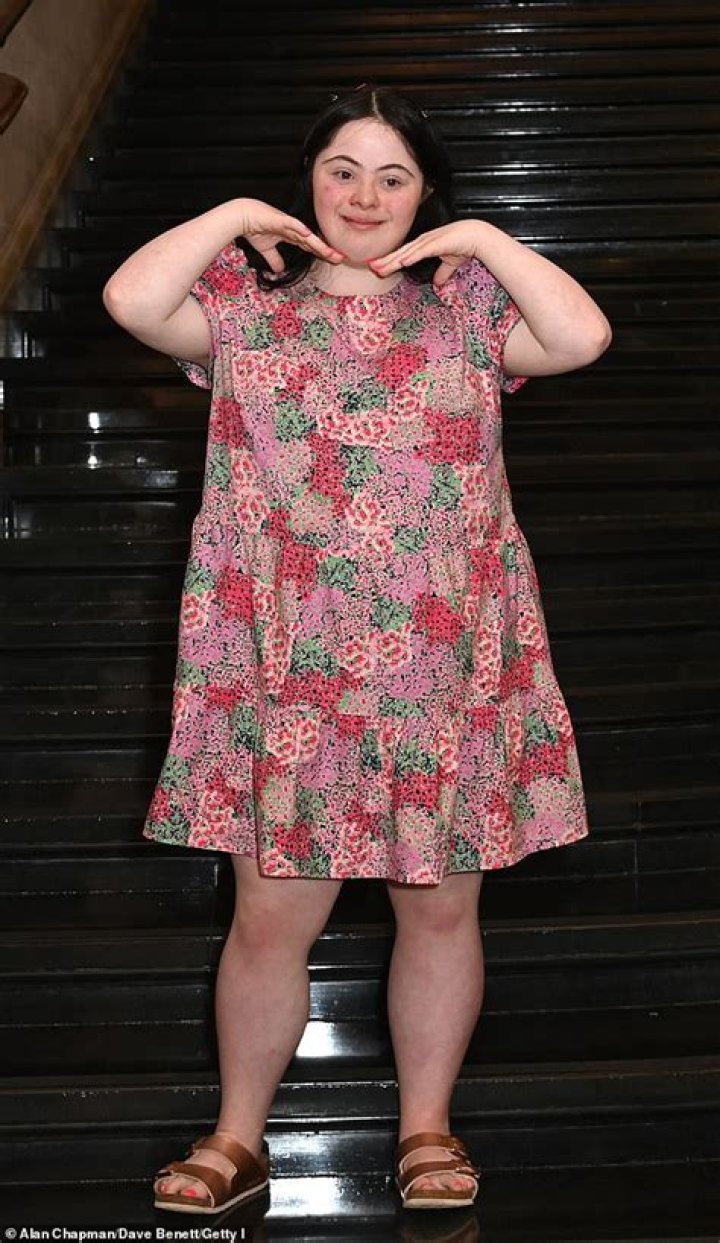 
Lorrie Goldstein Height, Weight, Net Worth, Age, Birthday, Wikipedia, Who, Nationality, Biography 