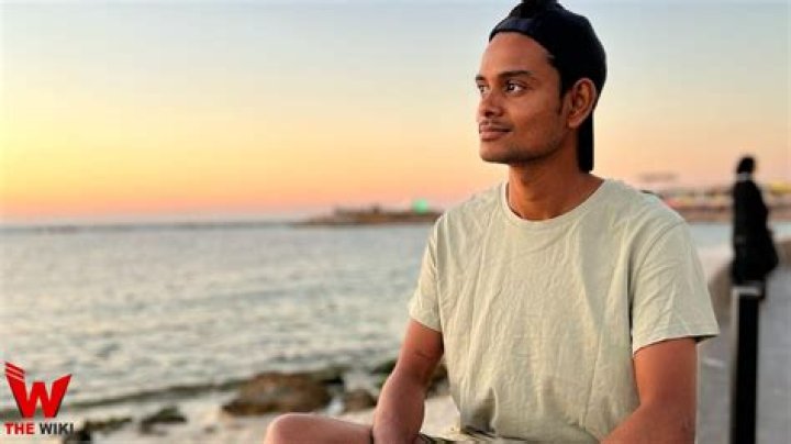 
Shubham Jaykar Height, Weight, Net Worth, Age, Birthday, Wikipedia, Who, Nationality, Biography 